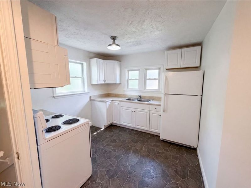 736 Bettes Avenue, Akron, OH 44310 Photo 8