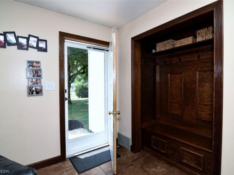 2275 Gary Drive, Twinsburg, OH 44087 Photo 3