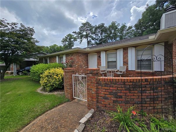 2212 Woodland Terrace, Tuscaloosa, AL 35404