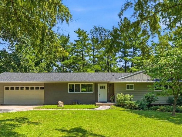 2606 Knollcrest Drive, Burlington, IA 52601