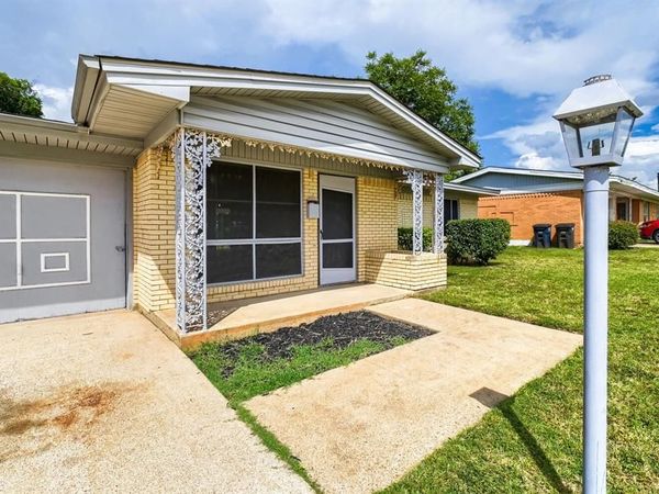 1405 Oak Grove Road, Fort Worth, TX 76134