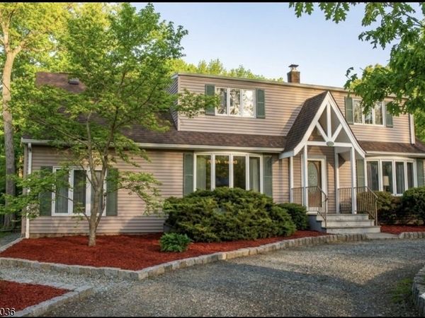 27 River Rd, Byram, NJ 07874