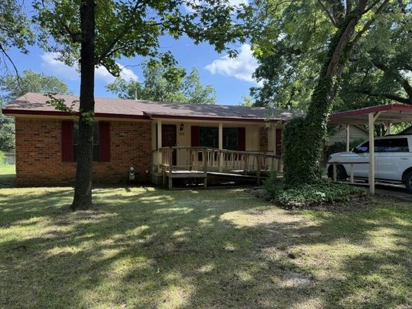 205 W Ragan Street , Henryetta, OK 74437