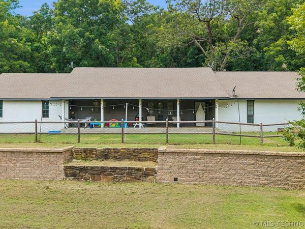 5200 S Robert Girten Road , Chelsea, OK 74016