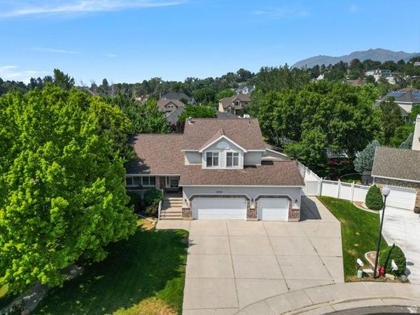 11128 S BARRETT PARK CIR E, Sandy, UT 84092