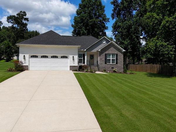 10 Deer Run Road, Guntersville, AL 35976