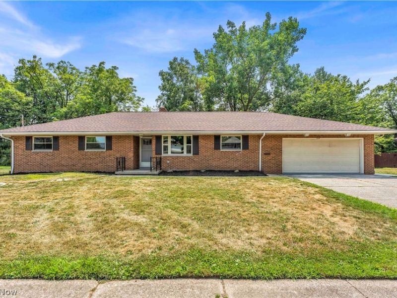 11450 Andover Boulevard, Garfield Heights, OH 44125 Photo 2