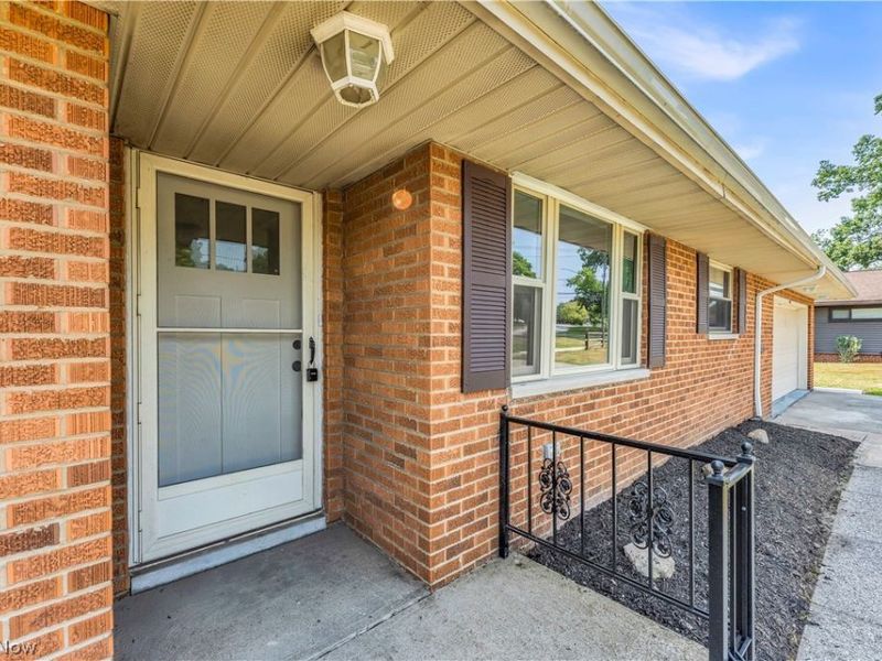 11450 Andover Boulevard, Garfield Heights, OH 44125 Photo 3