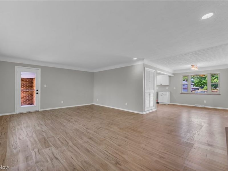 11450 Andover Boulevard, Garfield Heights, OH 44125 Photo 9