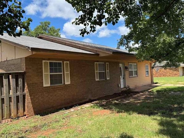 6704 Poplar Street, Stillwater, OK 74074