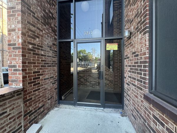 3217 W Bryn Mawr Avenue , Unit 201, Chicago, IL 60659