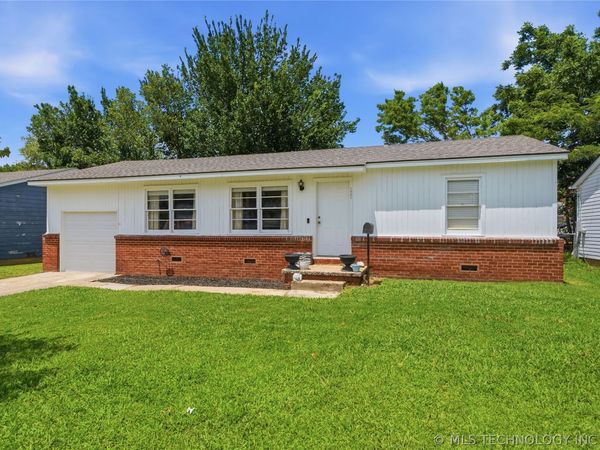 1921 W 49th Street , Tulsa, OK 74107