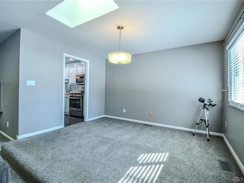 906 New England Avenue, Dayton, OH 45429 Photo 12