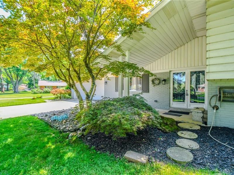 906 New England Avenue, Dayton, OH 45429 Photo 3