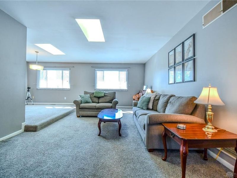 906 New England Avenue, Dayton, OH 45429 Photo 9