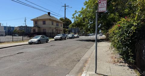 3227 Chesnut St, Oakland, CA 94608 Photo