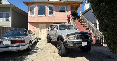 3227 Chesnut St, Oakland, CA 94608 Photo