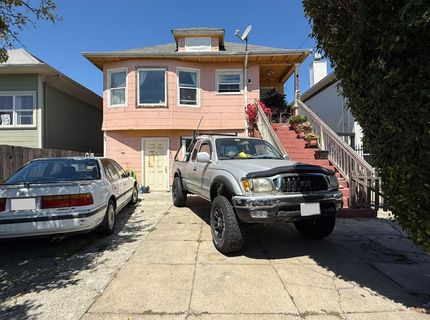 3227 Chesnut St, Oakland, CA 94608 Photo