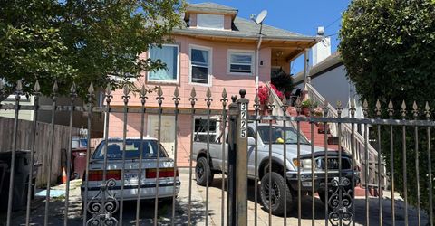 3227 Chesnut St, Oakland, CA 94608 Photo