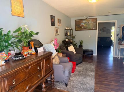 3227 Chesnut St, Oakland, CA 94608 Photo