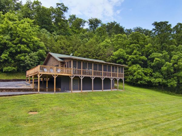 905 Jonah'S Landing, Renick, WV 24966