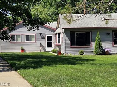 36852 Chase Street, Romulus, MI 48174