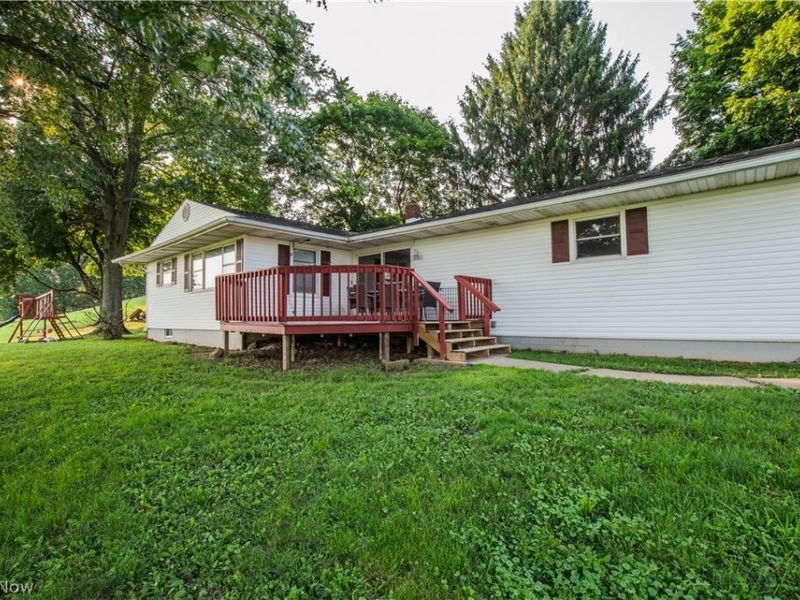 1757 Pleasant Valley Road NE, New Philadelphia, OH 44663 Photo 4
