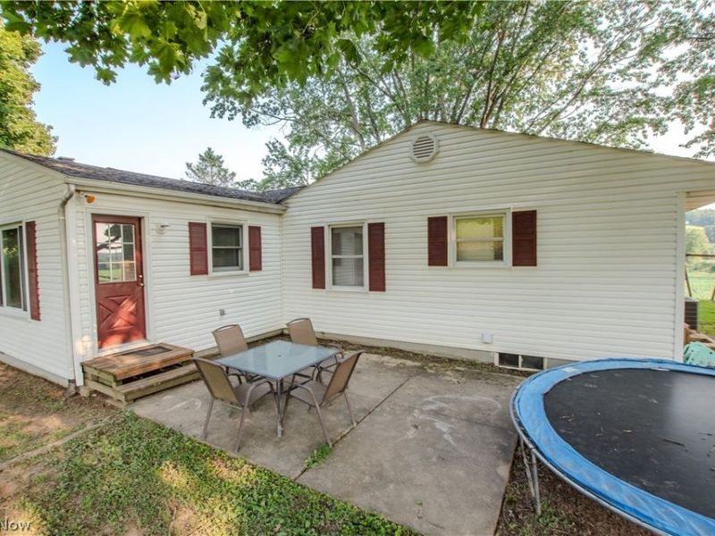 1757 Pleasant Valley Road NE, New Philadelphia, OH 44663 Photo 6