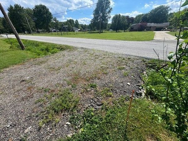 Shafer Road , Warren, OH 44481