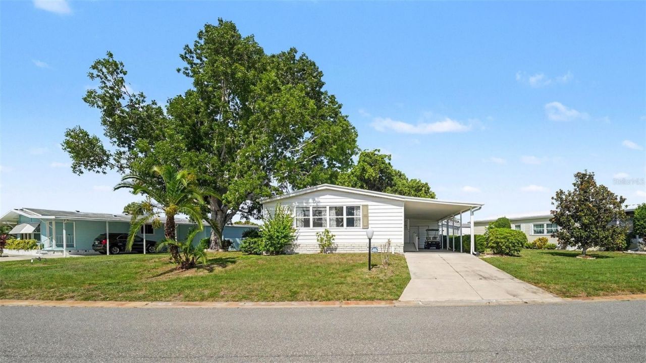 8430 Imperial Circle, Palmetto, FL 34221 Photo