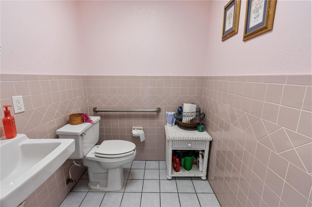 1 W Central Avenue , Lake Wales, FL 33853 Photo