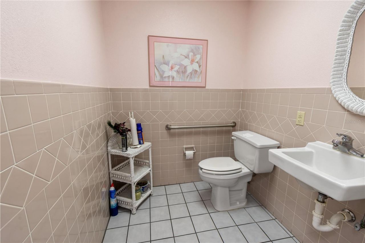 1 W Central Avenue , Lake Wales, FL 33853 Photo