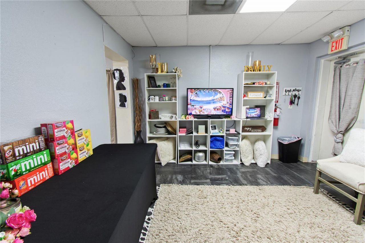 1 W Central Avenue , Lake Wales, FL 33853 Photo