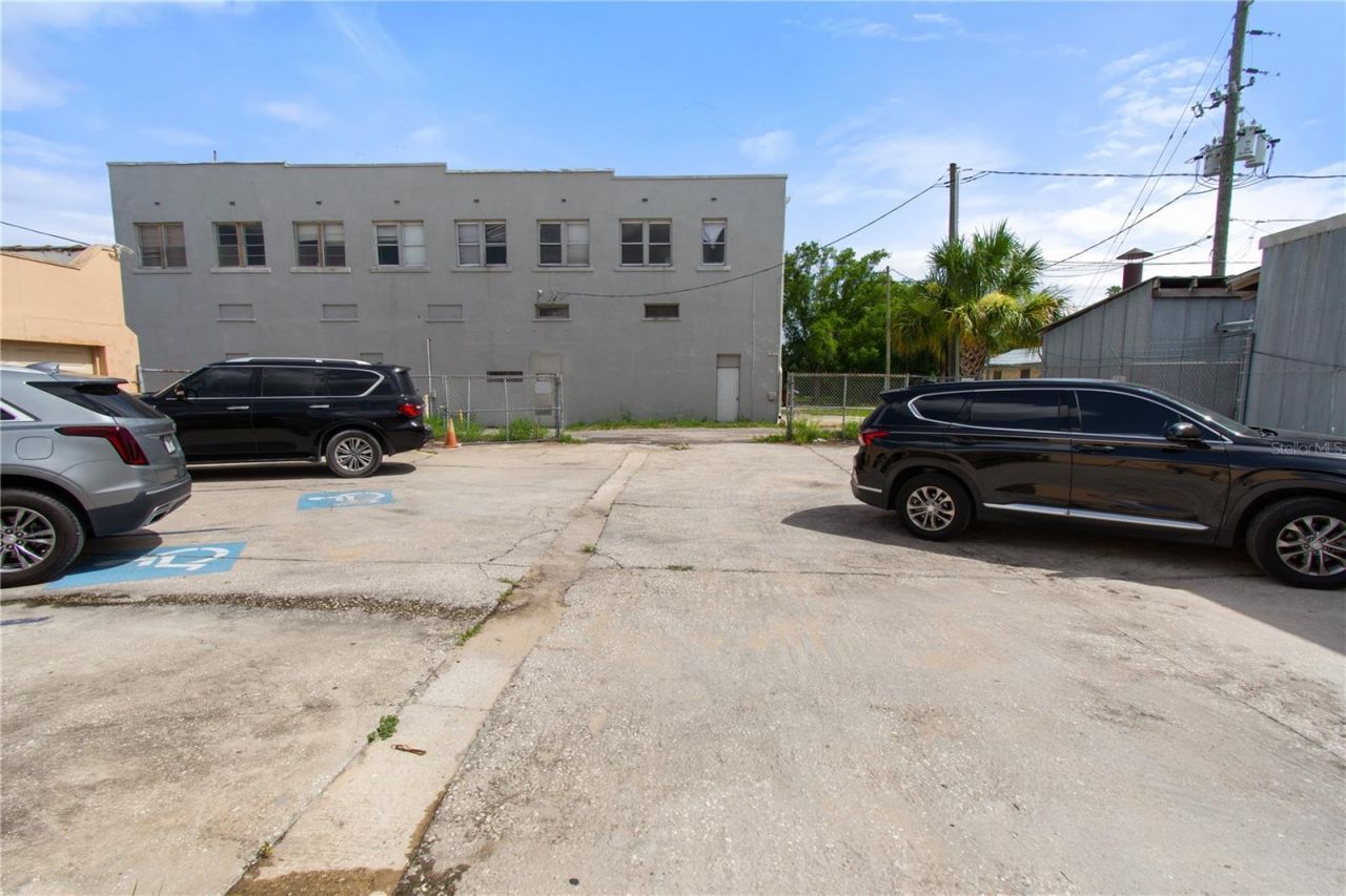 1 W Central Avenue , Lake Wales, FL 33853 Photo