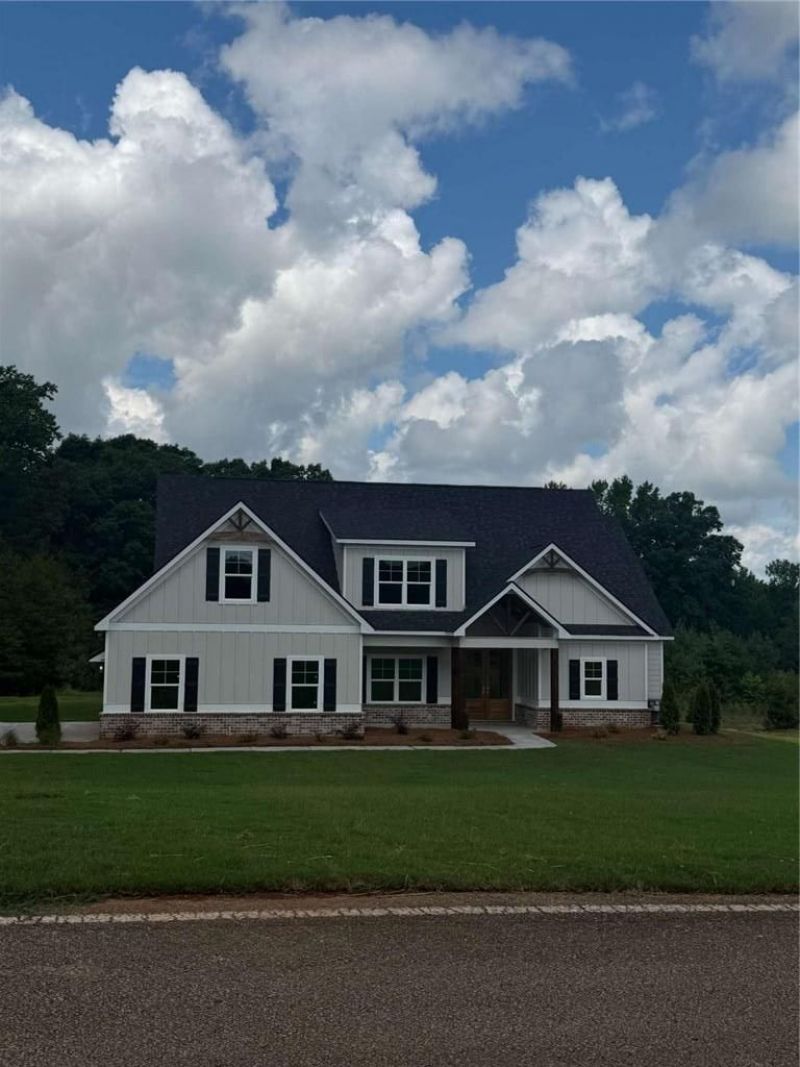 133 Twin Oaks Drive  Hampton, GA 30228