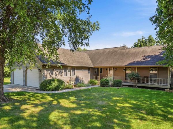 353 W Wachter Road, GALENA, IL 61036