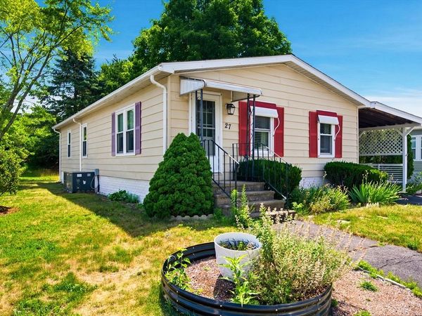 27 Castle Road, Unit 153, Attleboro, MA 02703
