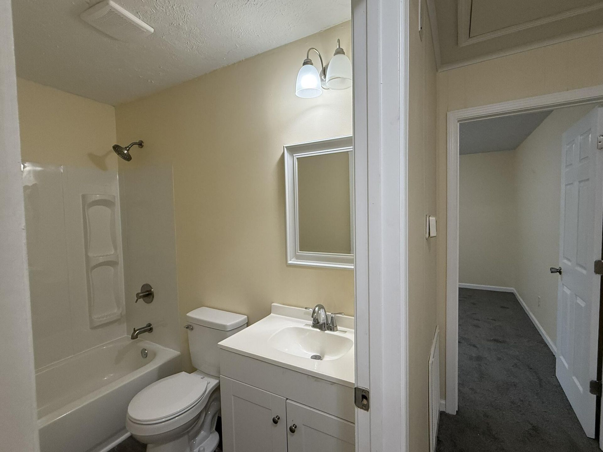 220 Eastwood Circle Photo 19