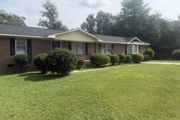 220 Eastwood Circle photo 4