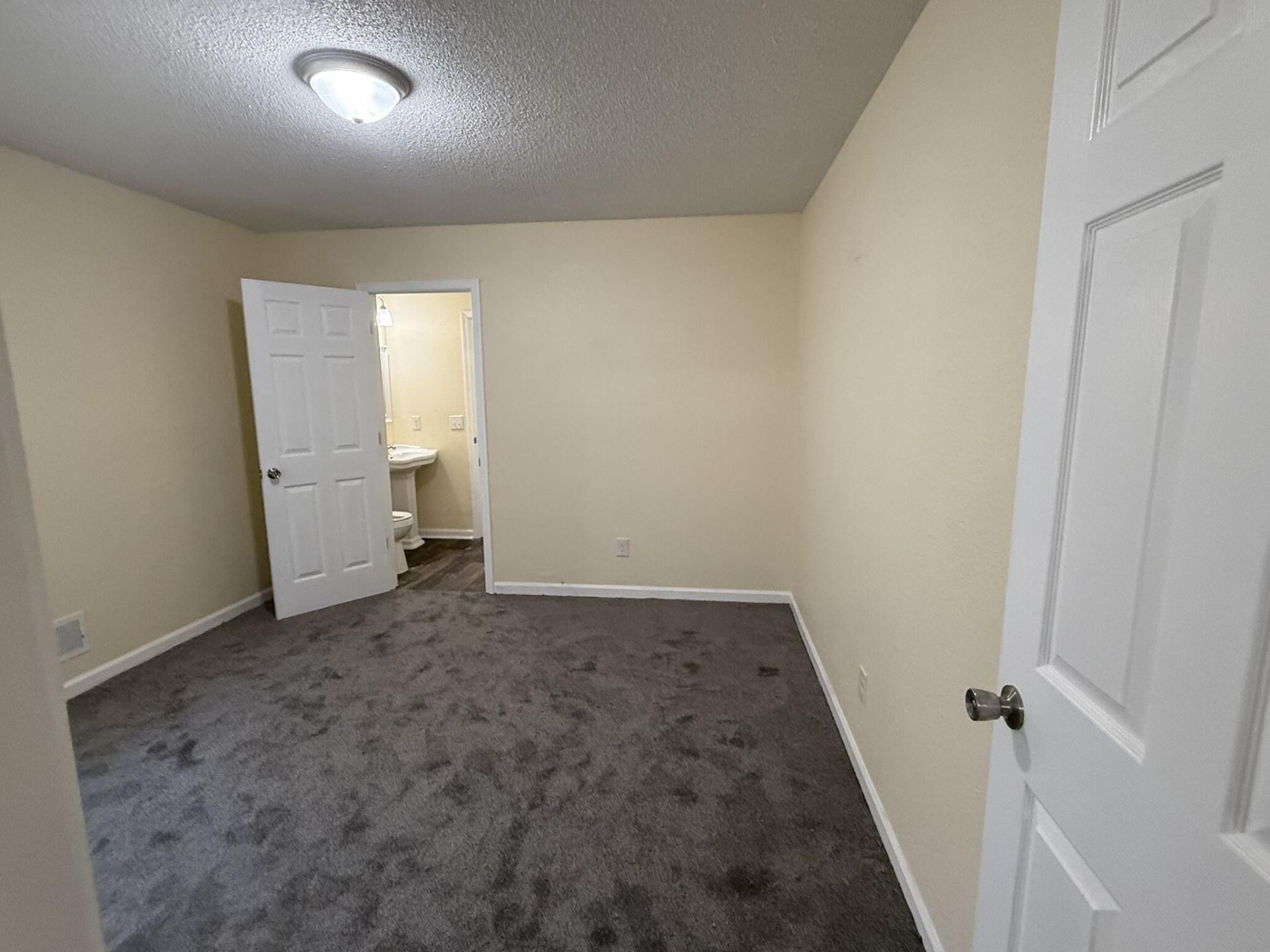 220 Eastwood Circle Photo 24