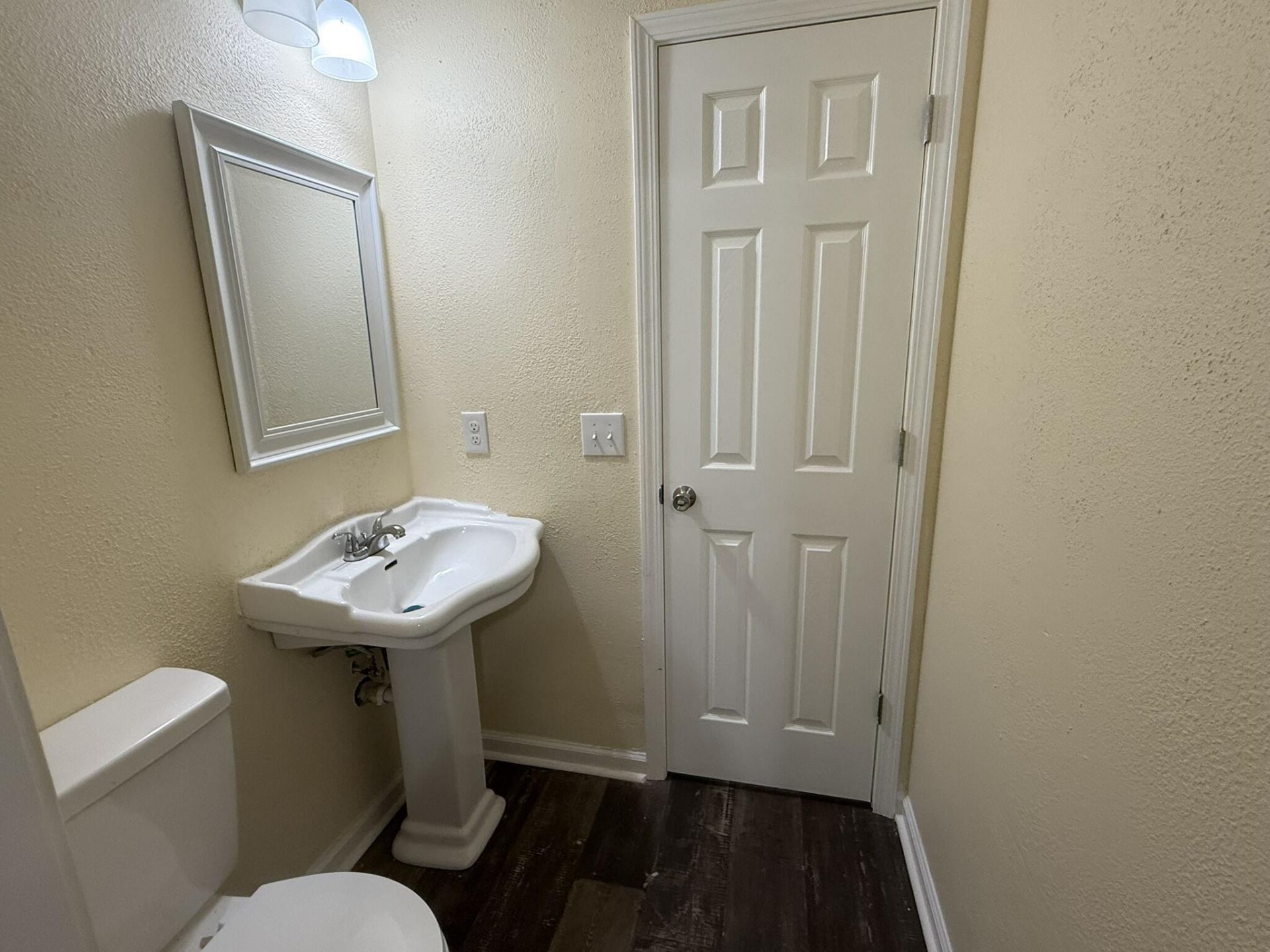 220 Eastwood Circle Photo 27