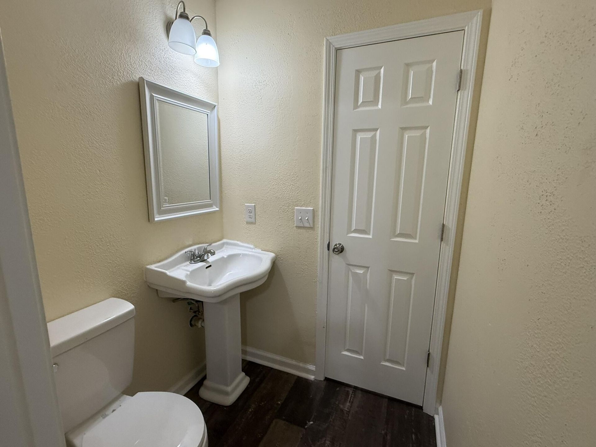 220 Eastwood Circle Photo 28