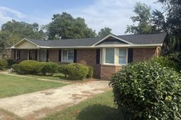 220 Eastwood Circle photo 4