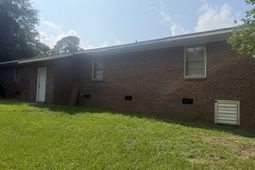 220 Eastwood Circle photo 4