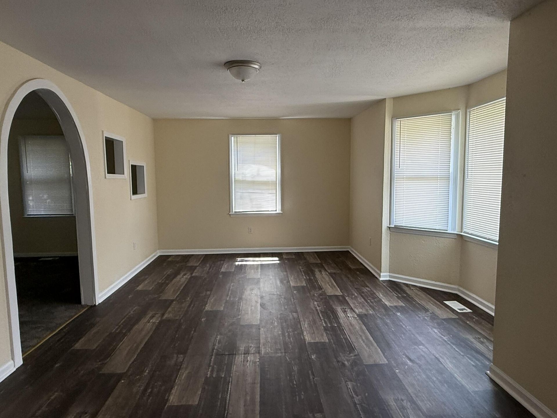 220 Eastwood Circle Photo 8