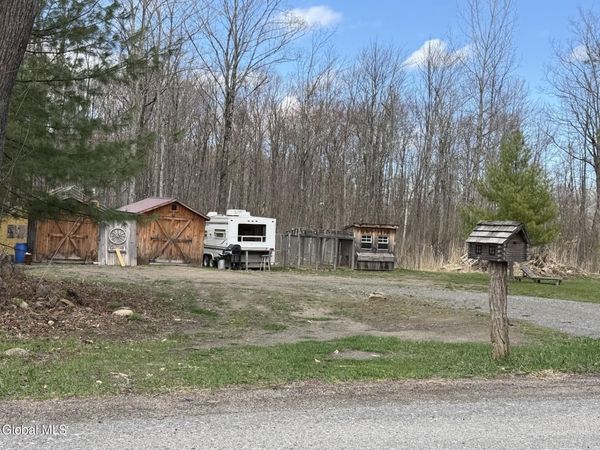 220 Nadler Road, Amsterdam, NY 12010
