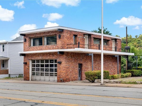1517 Lysle Blvd, Mckeesport, PA 15132