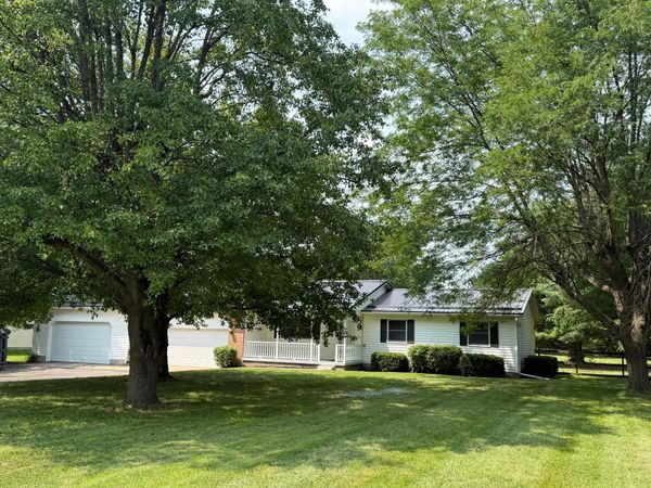 7378 Beecher Road SW, Pataskala, OH 43062