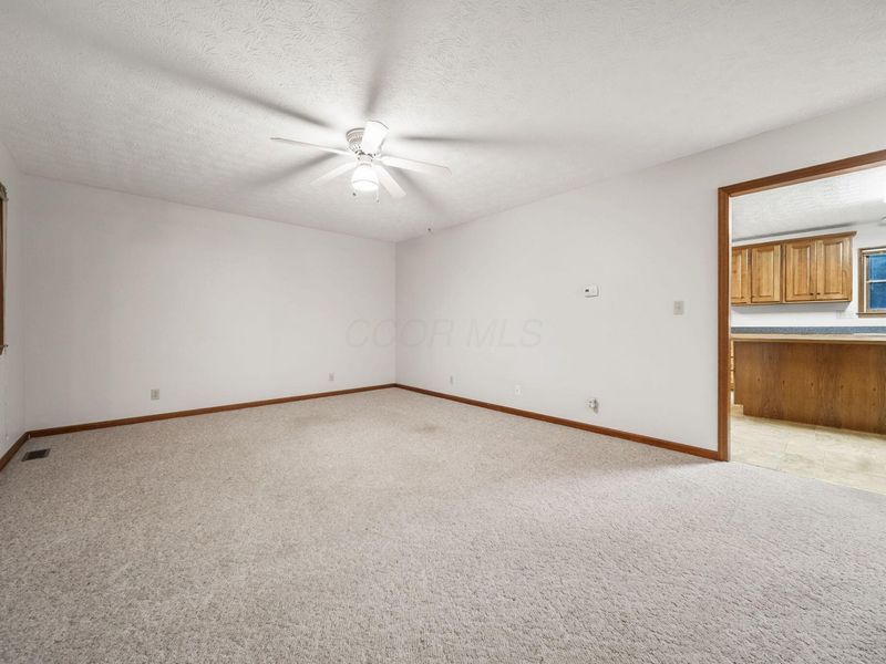 7378 Beecher Road SW, Pataskala, OH 43062 Photo 17