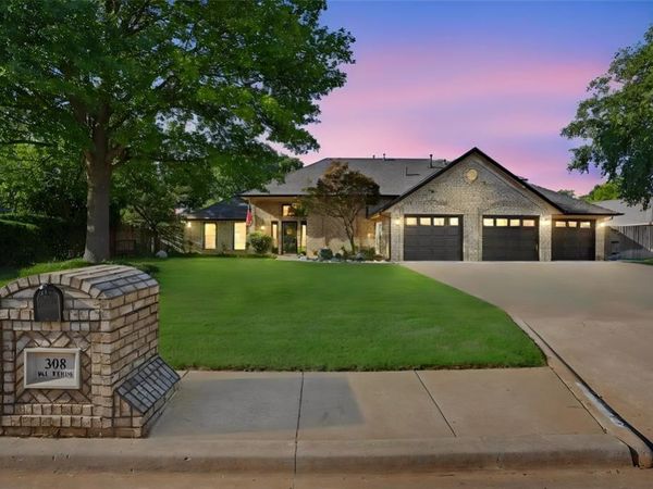 308 Val Verde Street, Altus, OK 73521